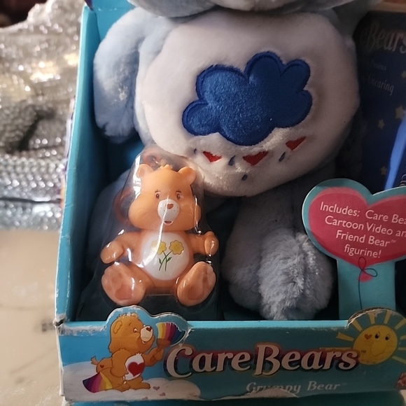Vintage 2002 Care Bear Love-a-Lot Plush Bundle w/ VHS Tapes & Keychains - Picture 14 of 16
